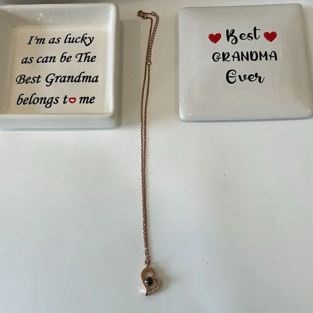 Best Grandma Ever Keepsake Jewerly Box with heart shape necklace